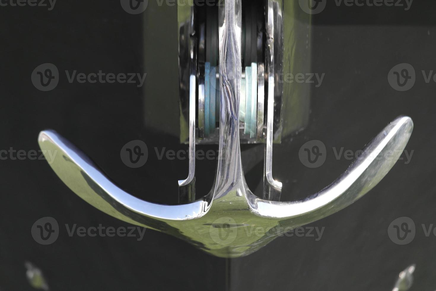 anchor isolated detail photo
