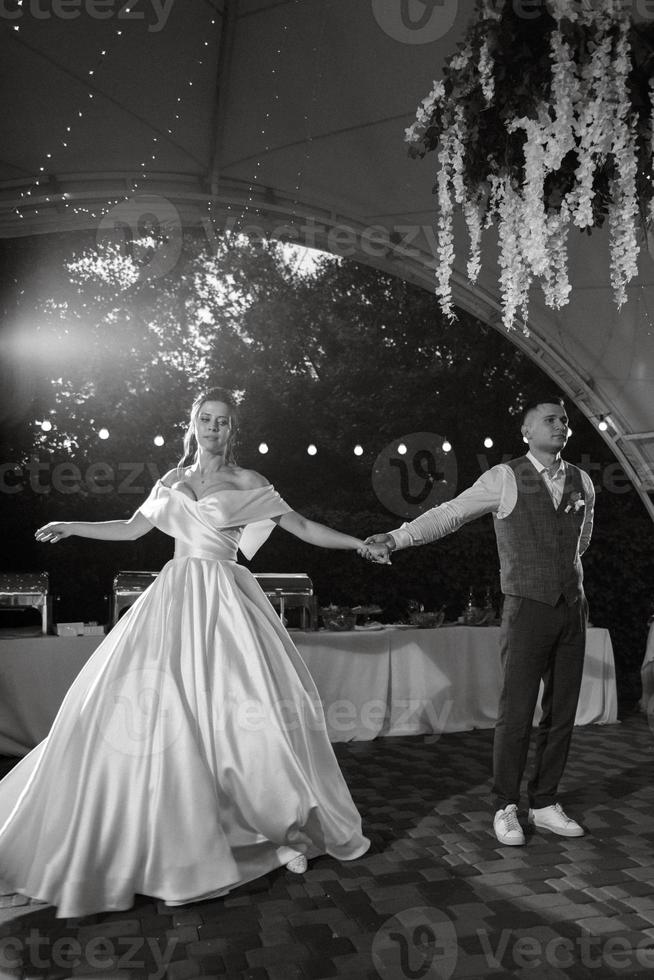 the first wedding dance of the bride and groom photo