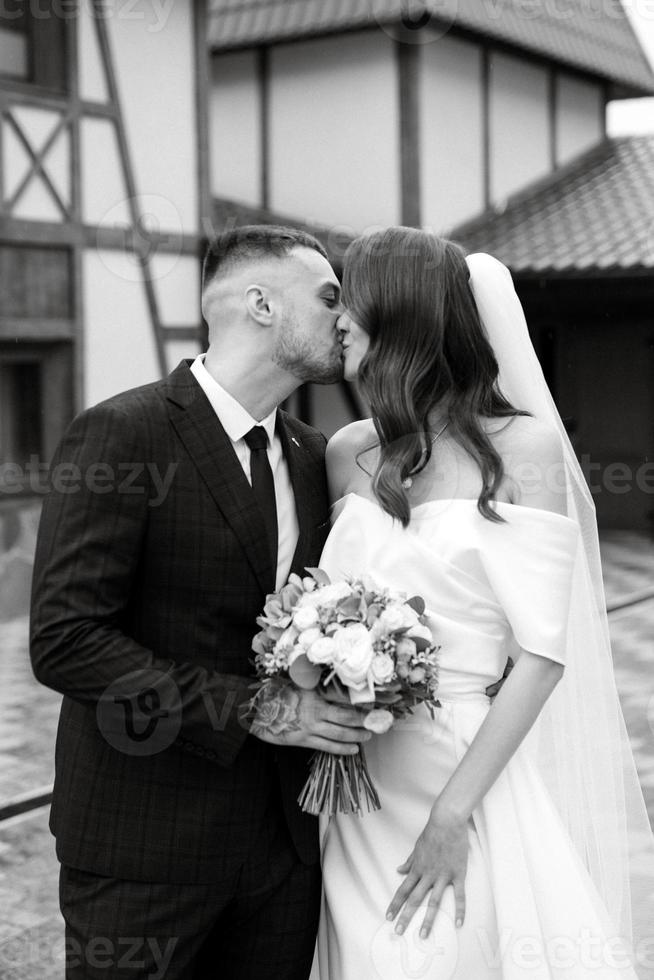 the first meeting of the bride and groom photo