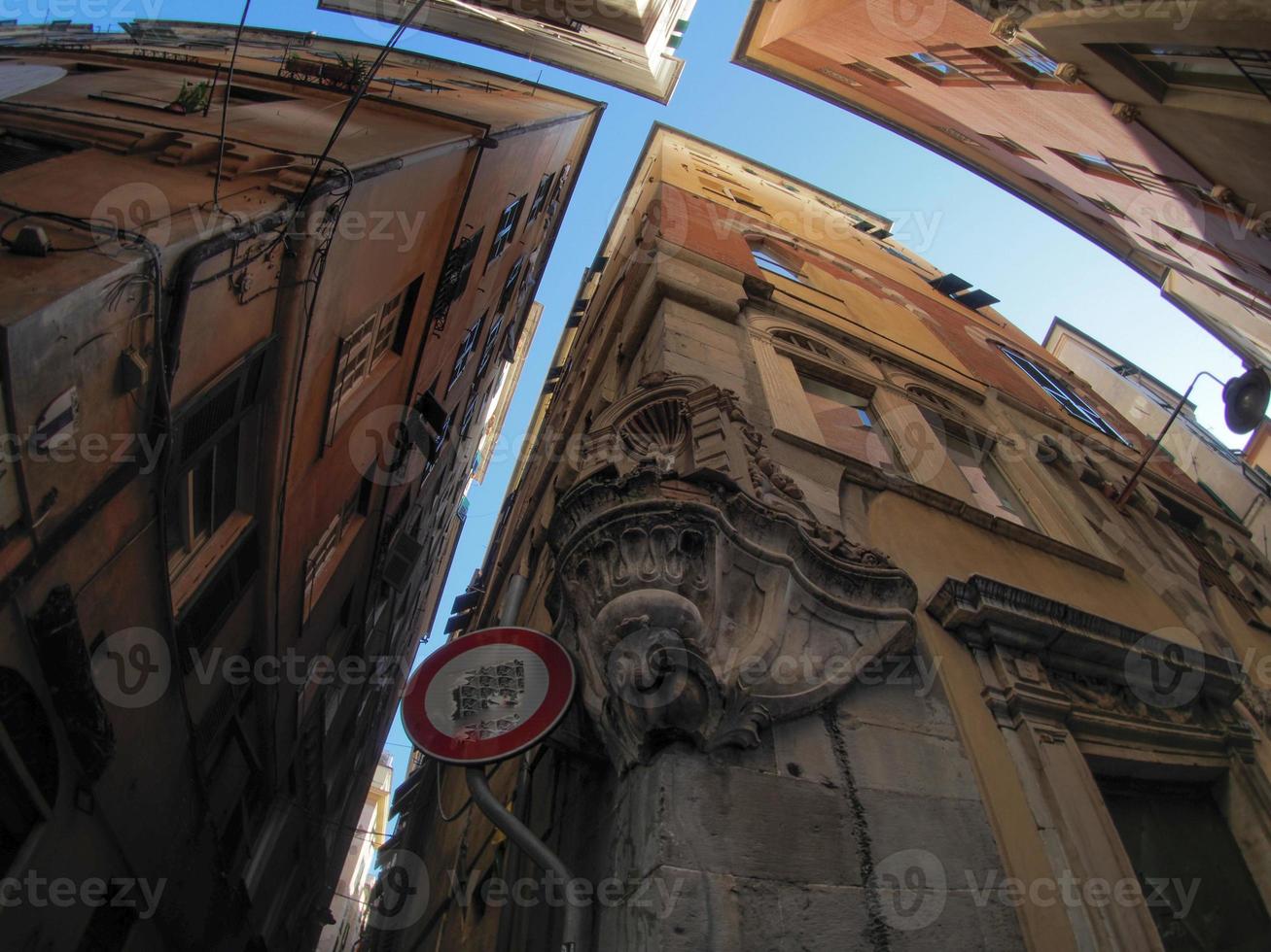 palacio histórico de Génova y edificios en el casco antiguo foto