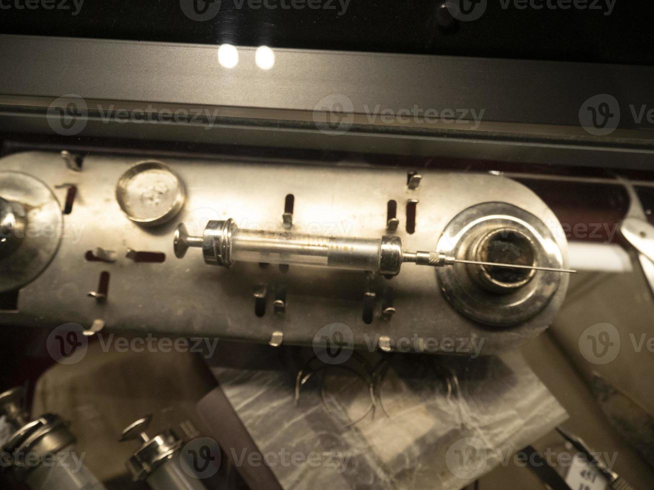 first world war medical tool instrument photo