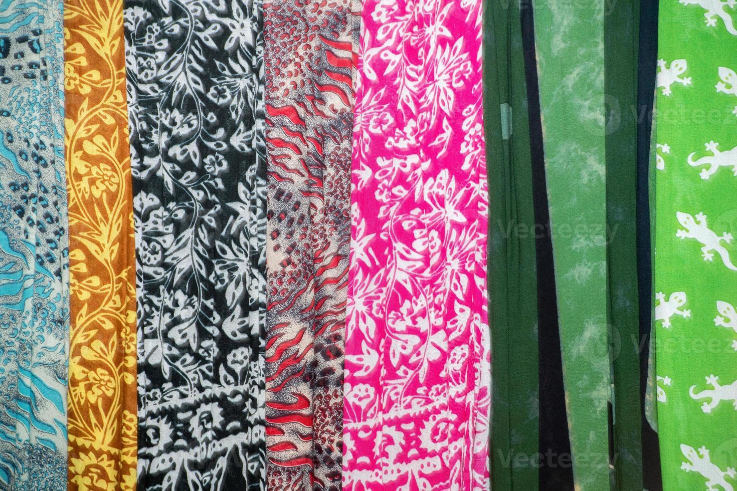 Tela de algodón de seda batik de Indonesia a la venta foto