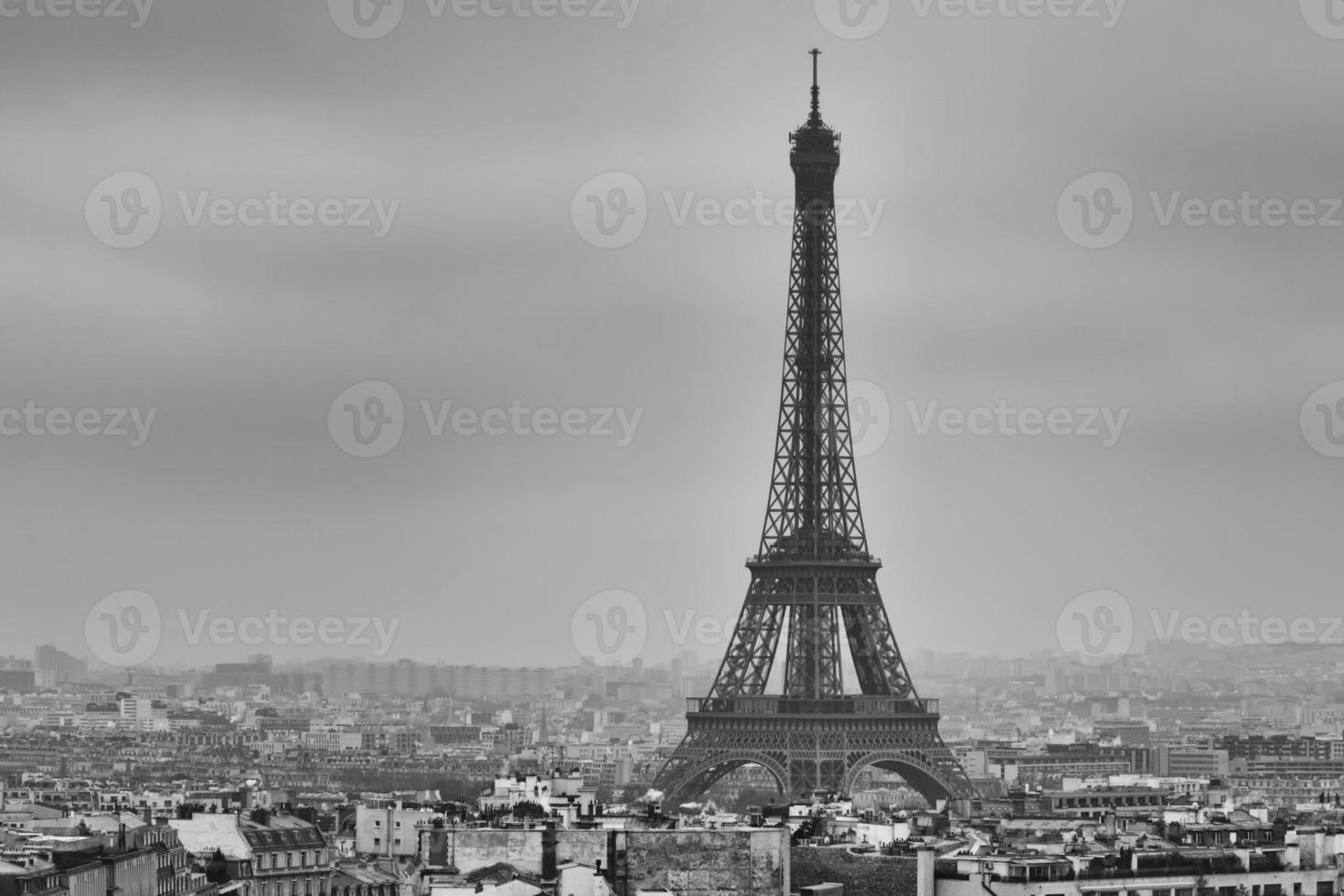 Tour Eiffel at night in black and white photo