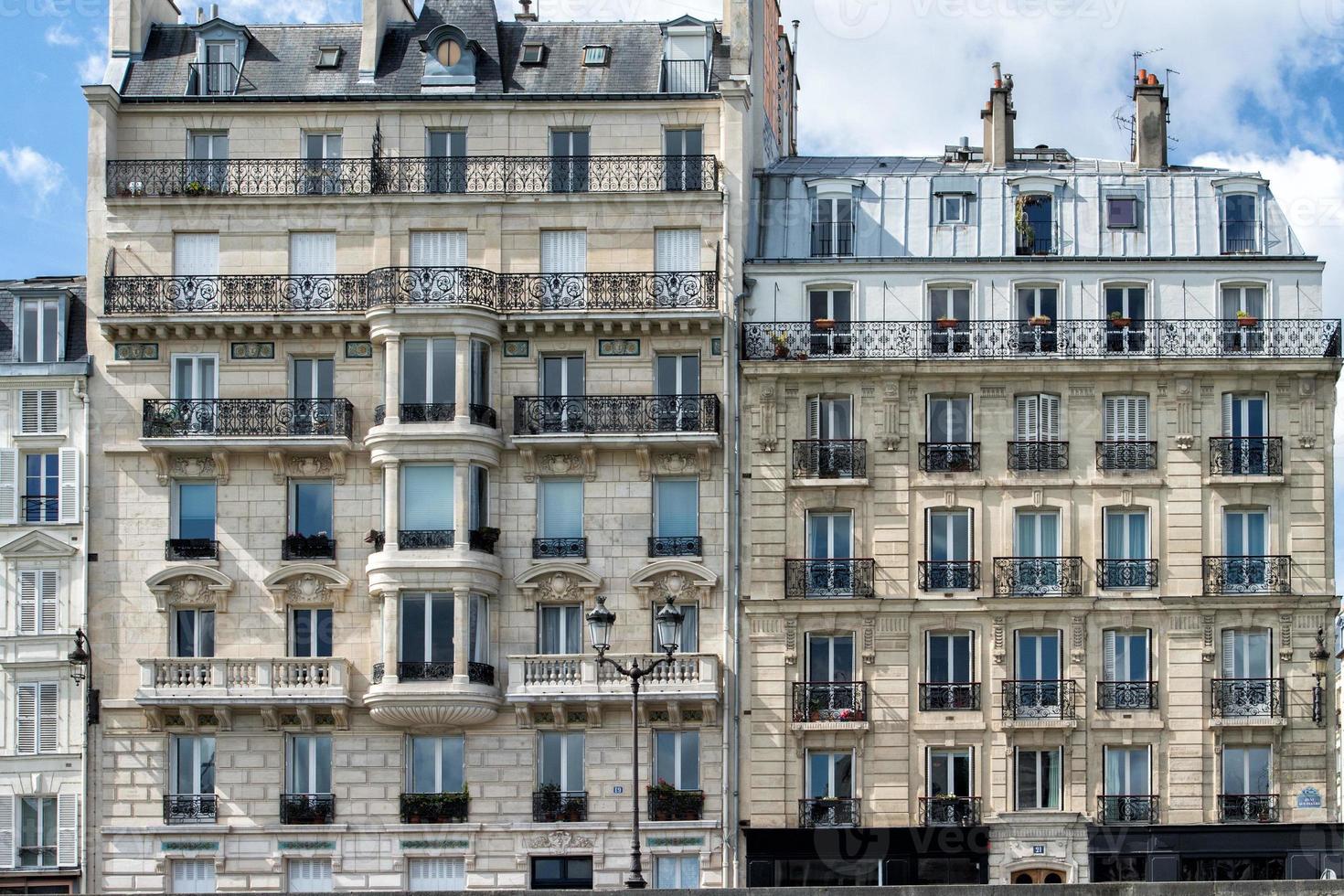 panorama de la vista del paisaje urbano de parís desde el sena foto