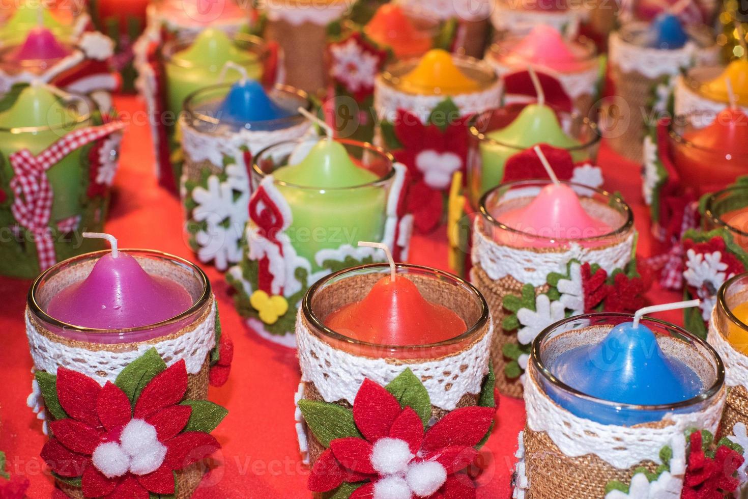 diferente 0colores velas Navidad decoraciones a calle mercado foto