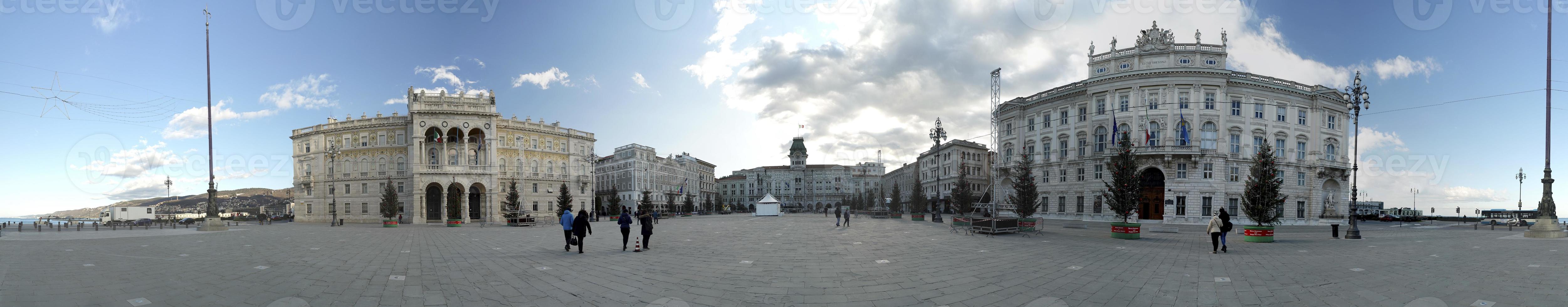 Triest main place 360 degreees view photo