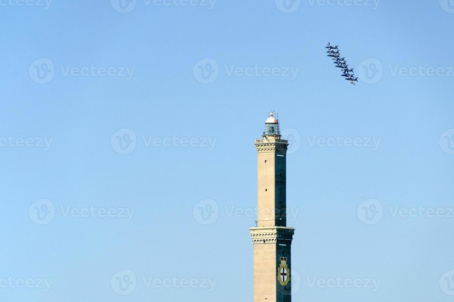 fresco tricolores Italia acrobático vuelo equipo terminado Génova faro foto