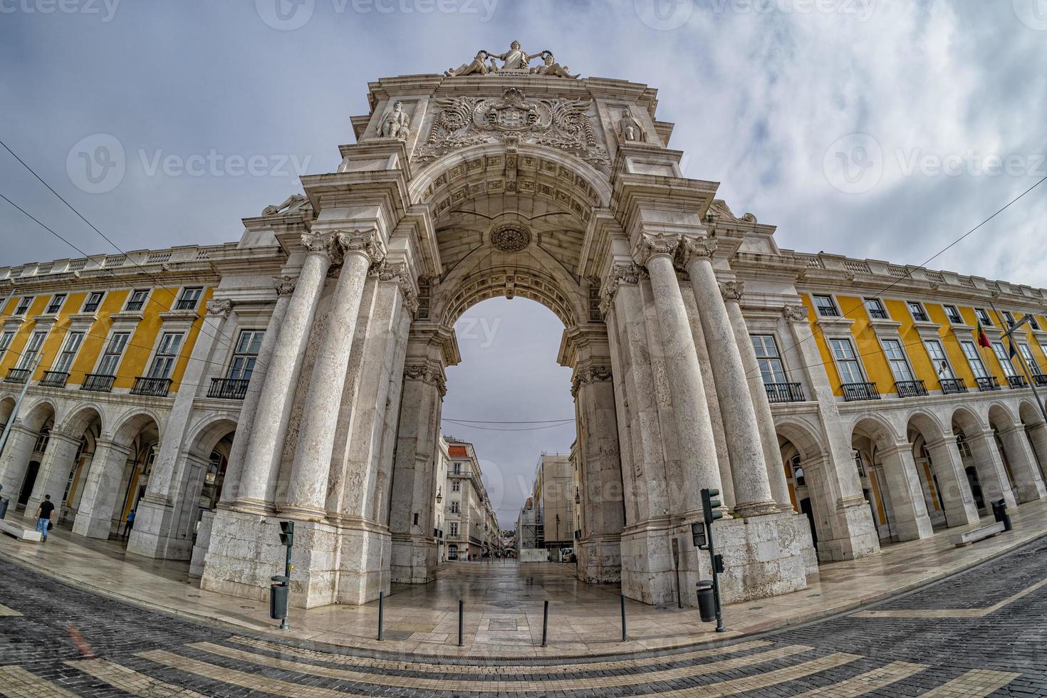 Lisboa agosto calle arco foto