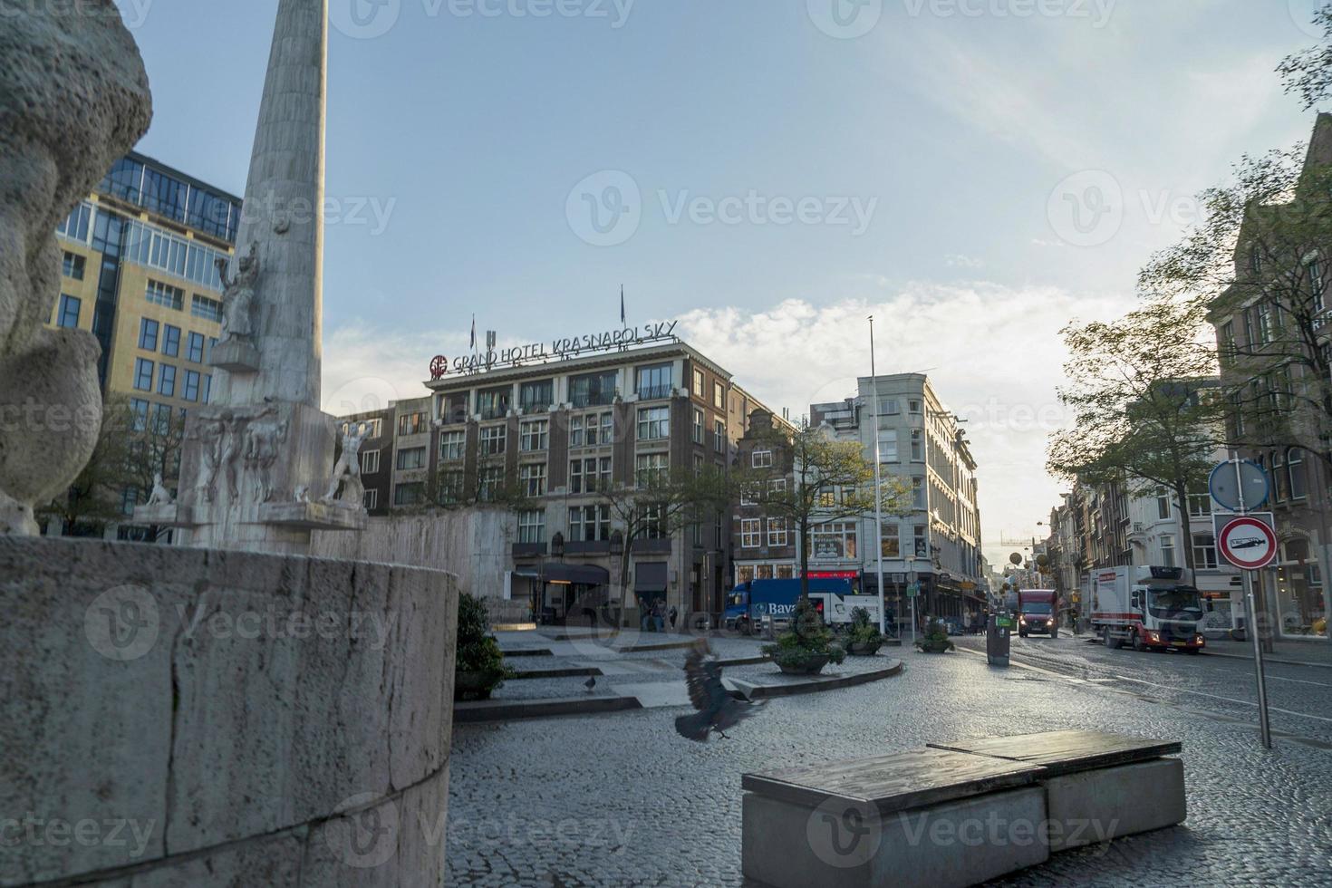 amsterdam, países bajos - 3 de noviembre de 2021 - amsterdam dam place foto