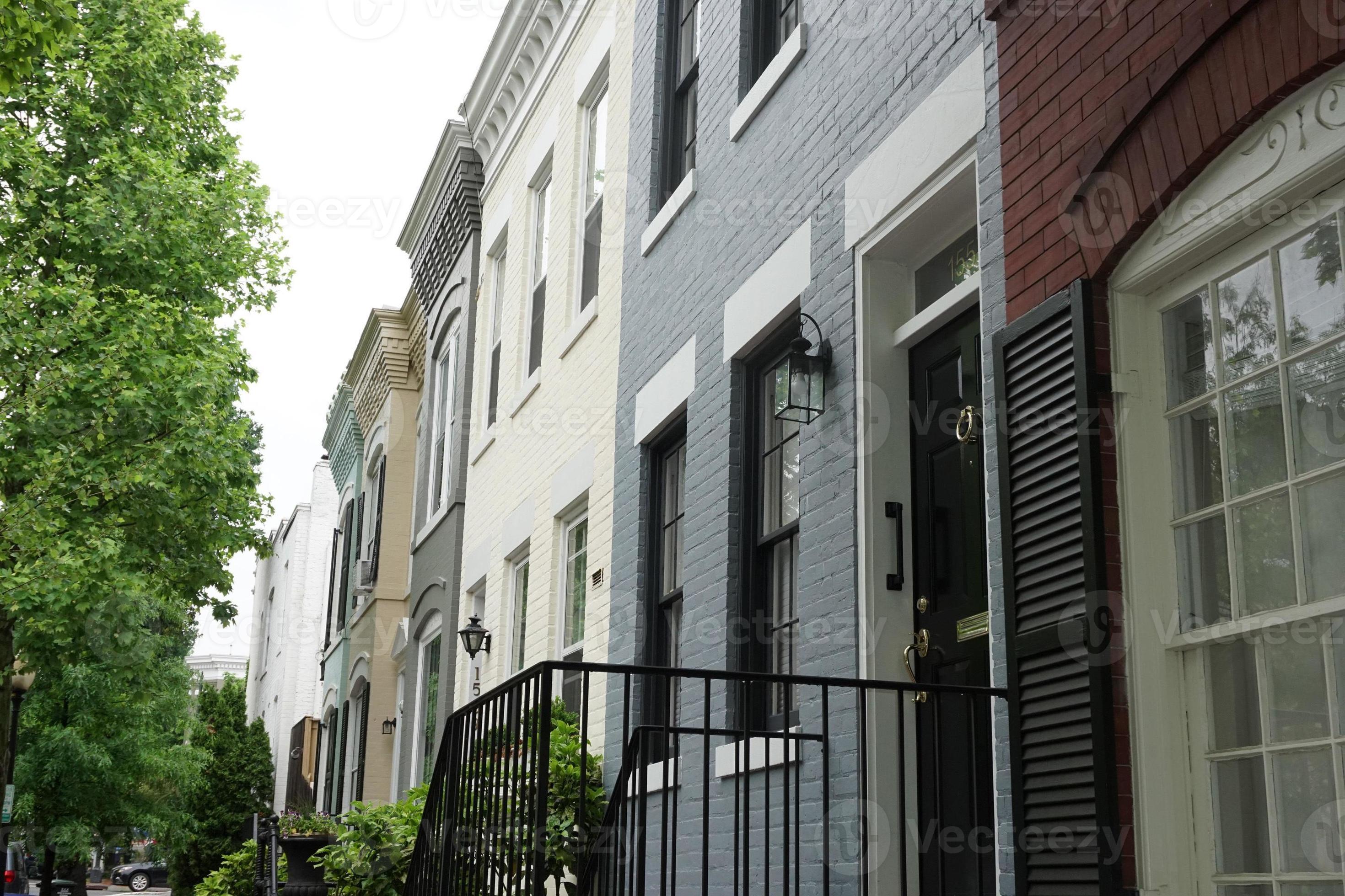 dc washington houses under the rain 20250318 Stock Photo at