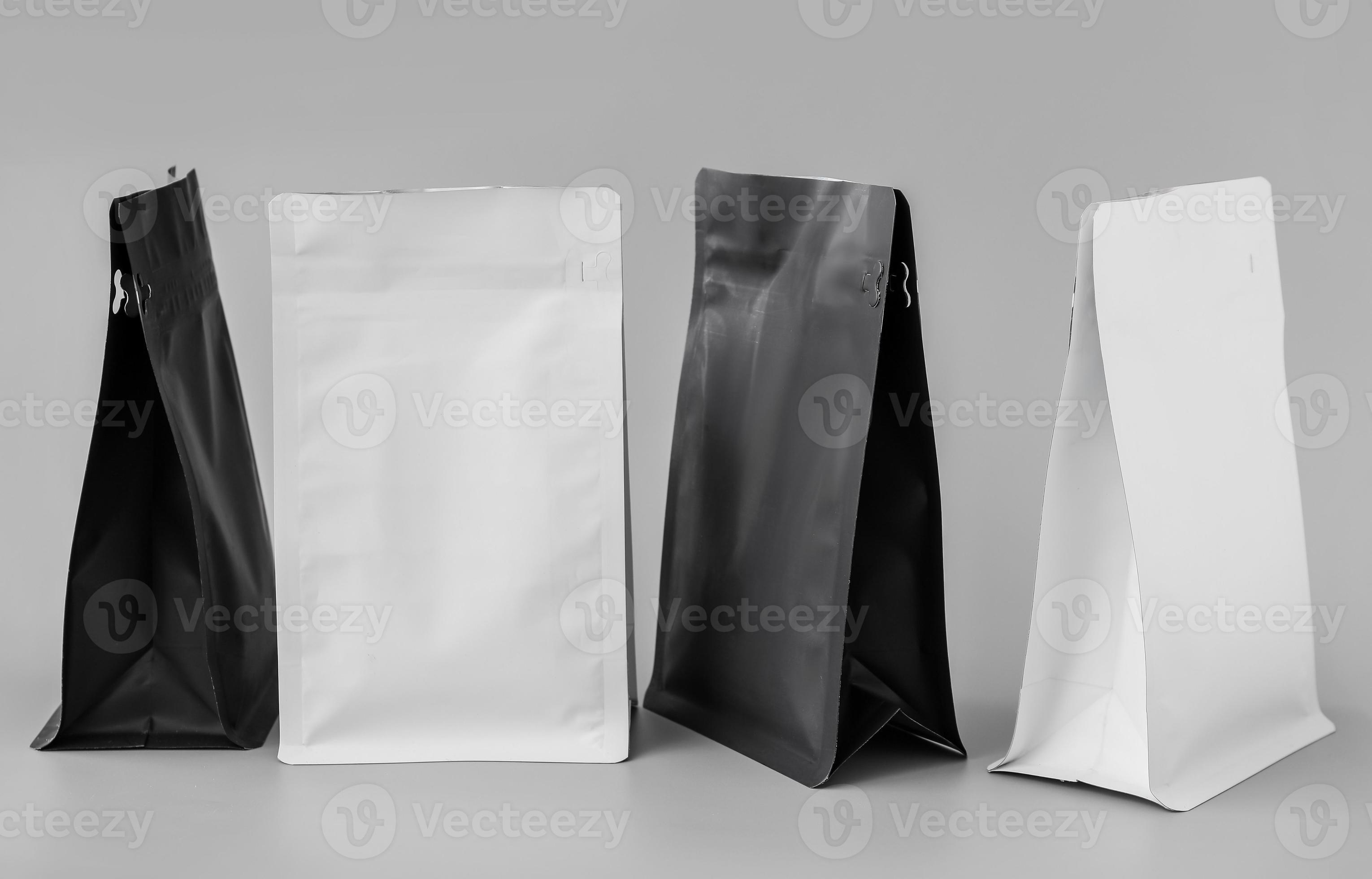 Blank coffee bag mockup isolated in a removable backgroud, concept for