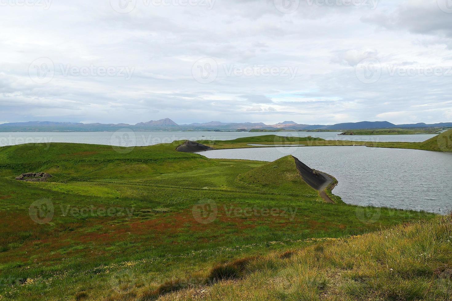 Islandia cosavallavatn lago paisaje foto