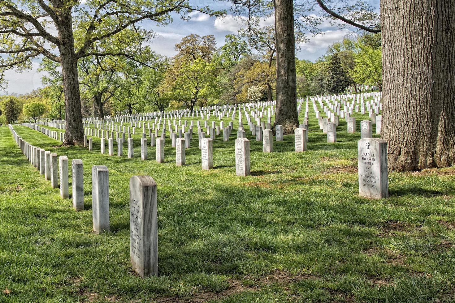 arlington cemetery graveyard photo