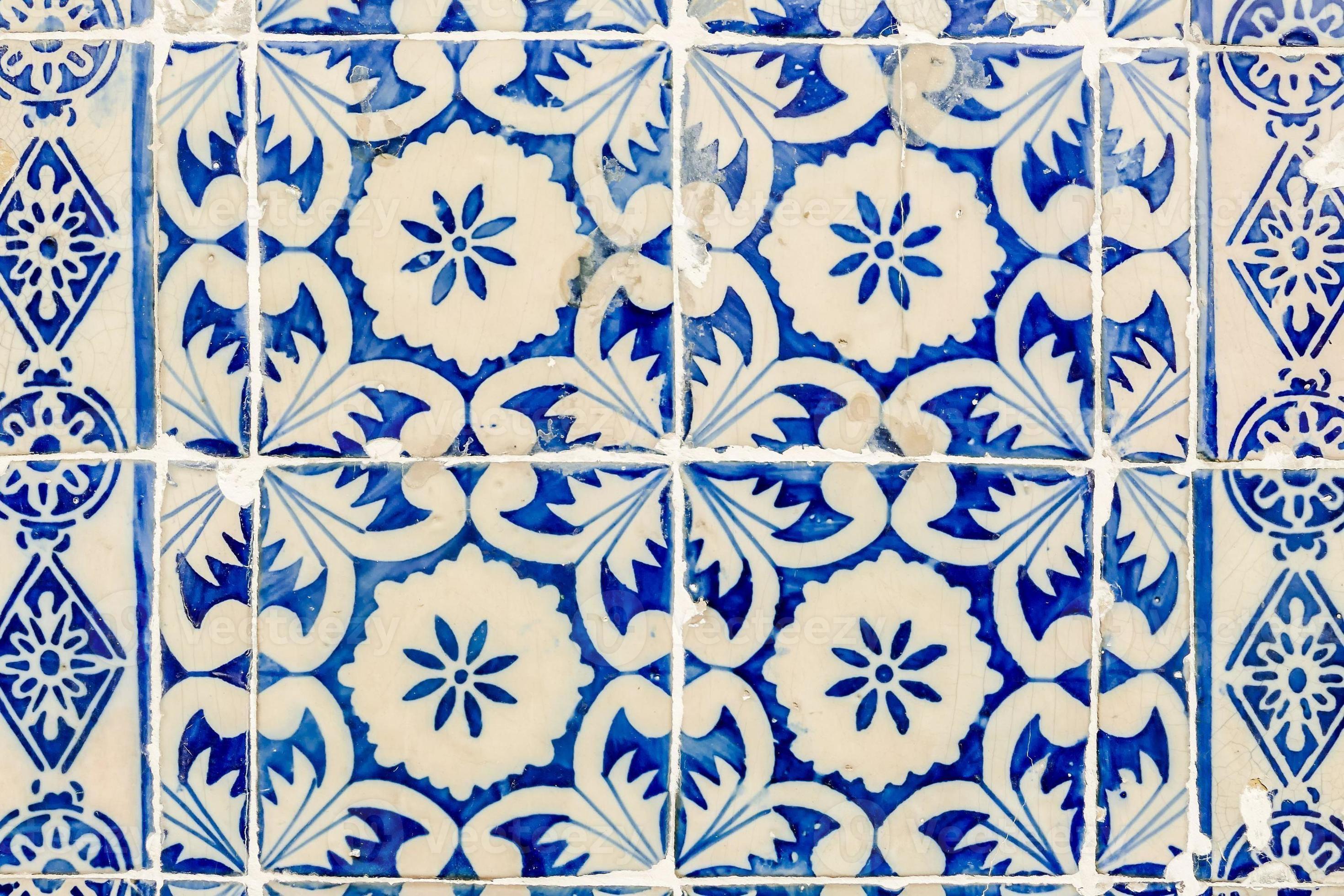 blue-and-white-ceramic-pattern-20415117-stock-photo-at-vecteezy