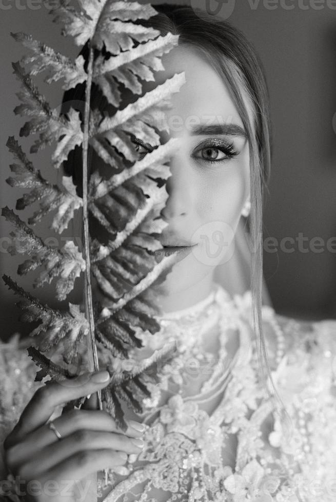 portrait of a bride in the morning before the wedding photo