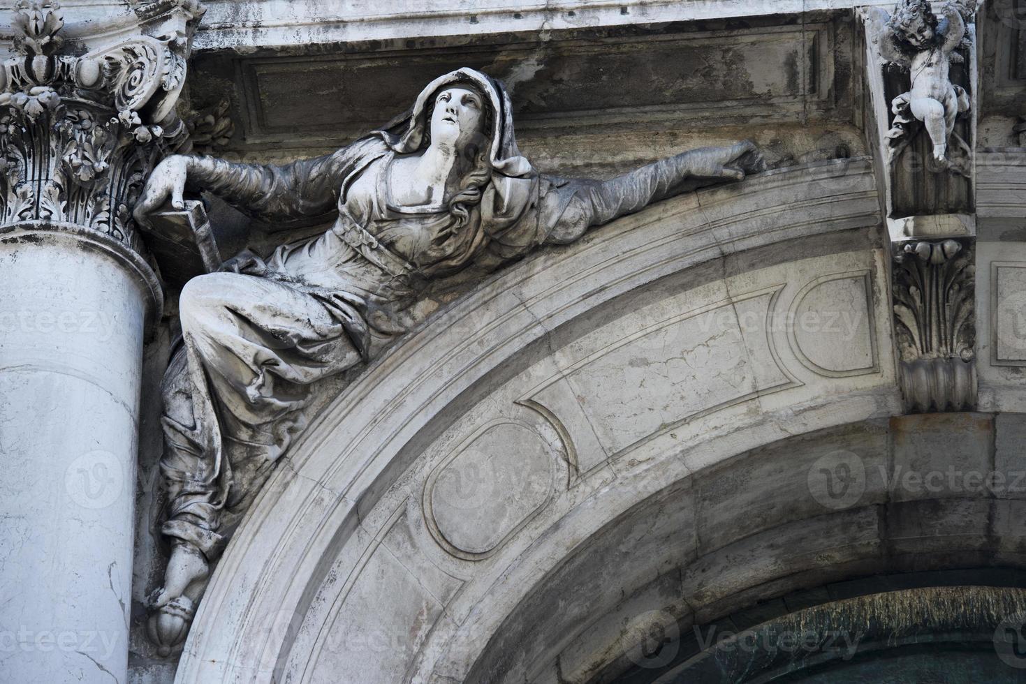 venice church marble statue photo