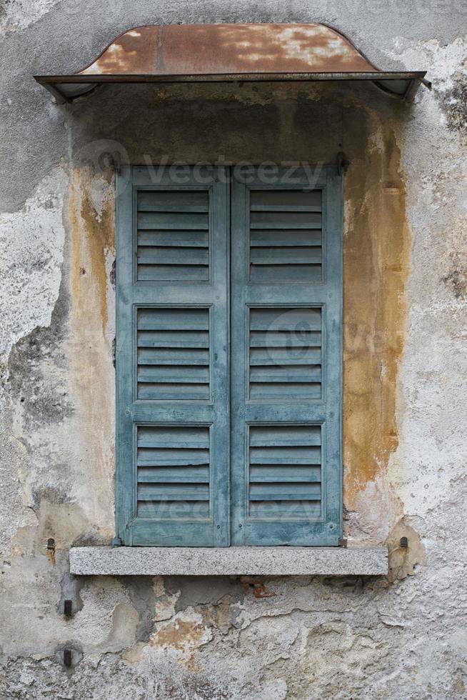 antiguo obturador ventana foto