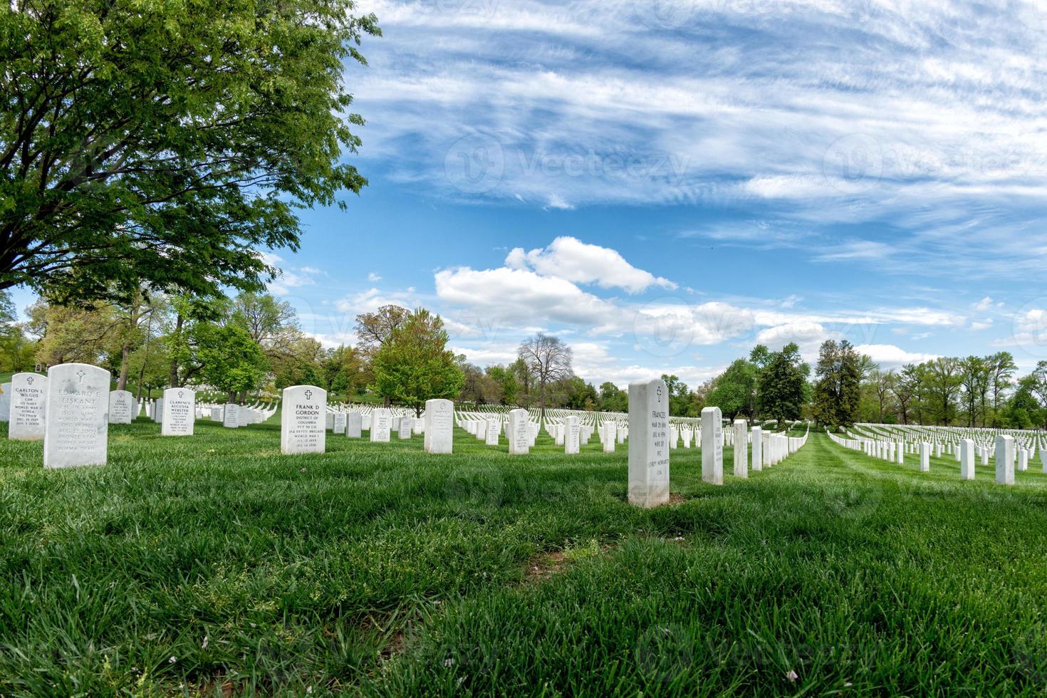 arlington cemetery graveyard photo