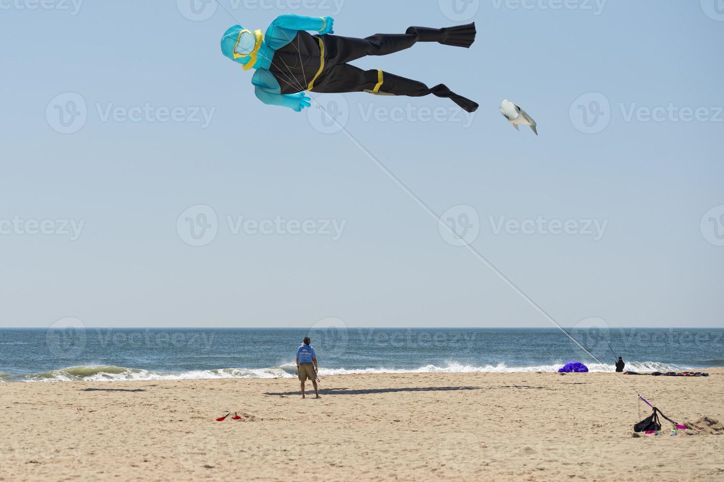 Scuba diver kite on the sky background 20422034 Stock Photo at Vecteezy