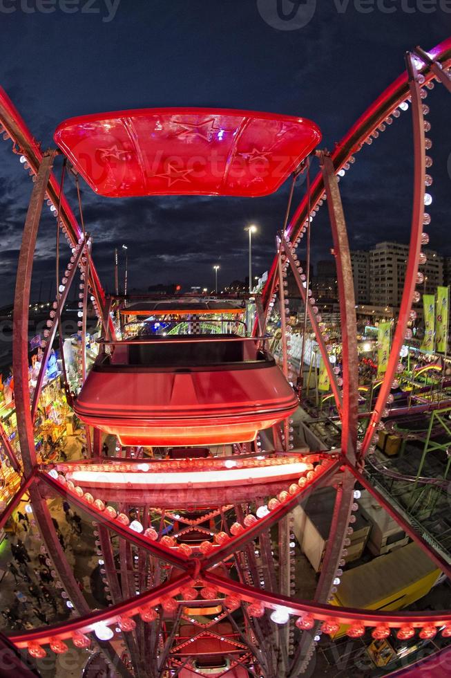 divertido justa carnaval luna parque panorámico rueda foto