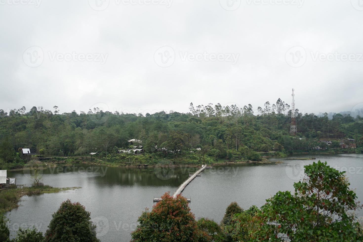 glamping lago sitio naturaleza a nuestra en bandung, Oeste Java, Indonesia. foto