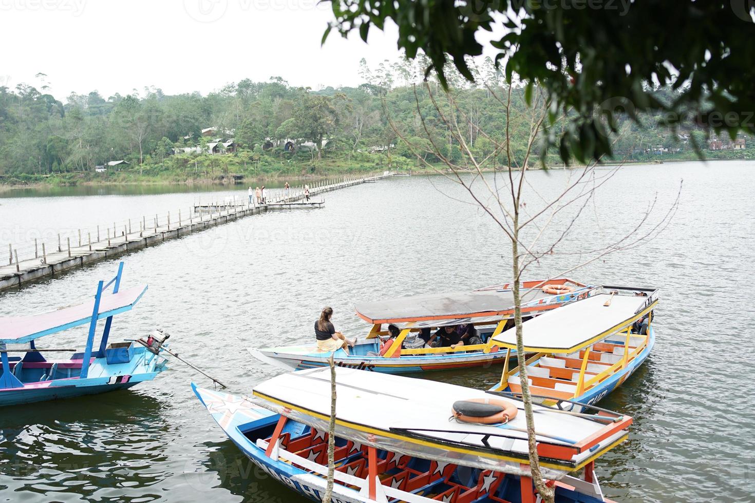 conjunto vela en un aventuras explorador nuestra glamping lago sitio en bandung, Oeste Java, Indonesia. foto