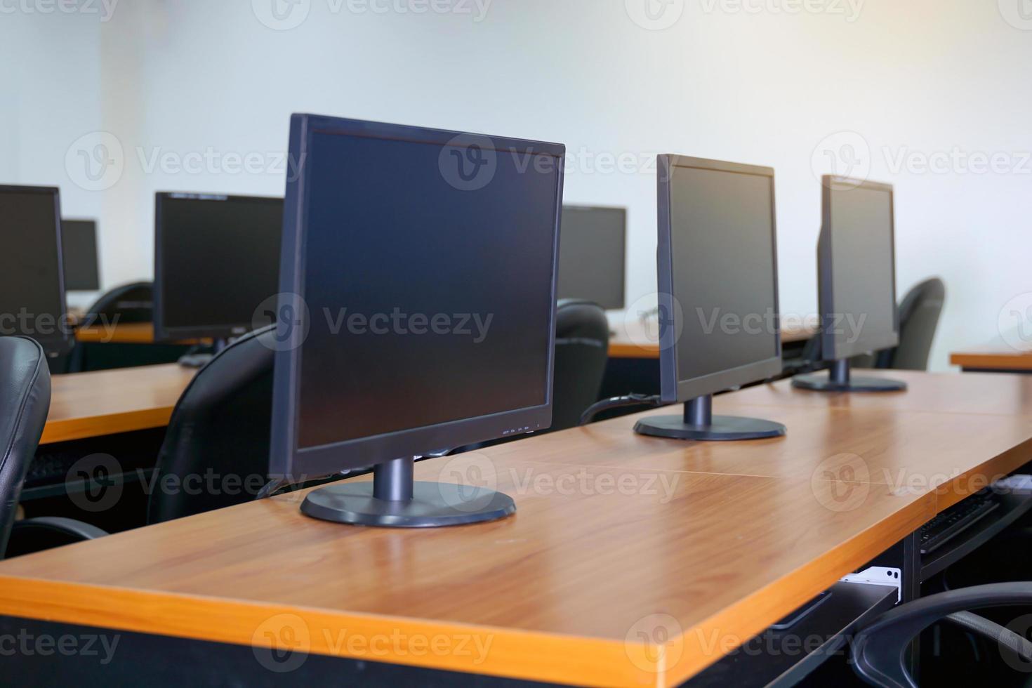 The computer classroom is a learning resource within the school. so that students can learn and increase their skills in information technology, computers and information search. photo