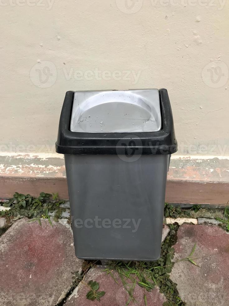 mini bins that can be used in a car or bus photo