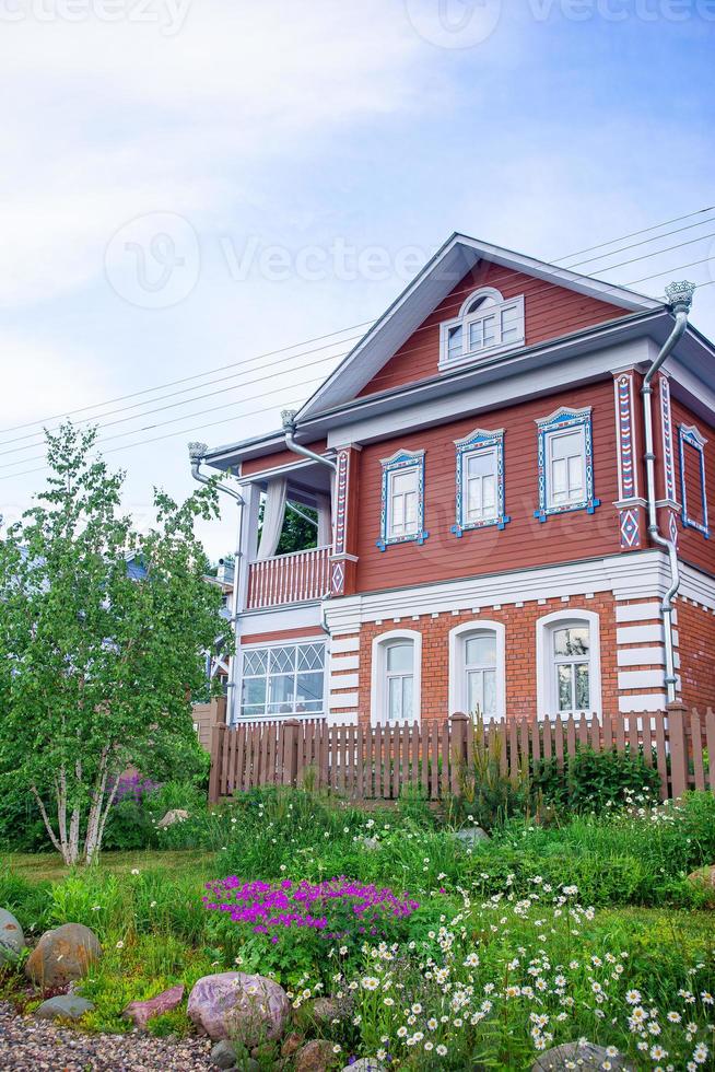 View of house and front yard photo