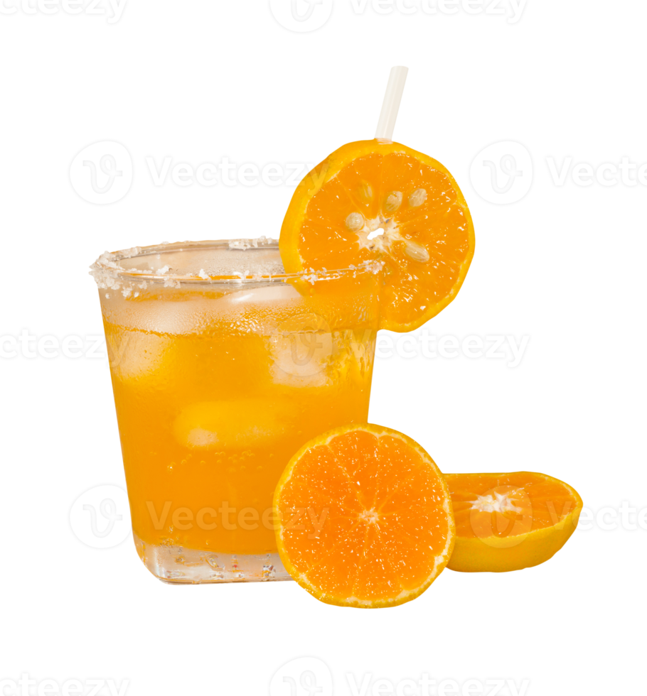 Fresco naranja jugo en vaso taza aislado png