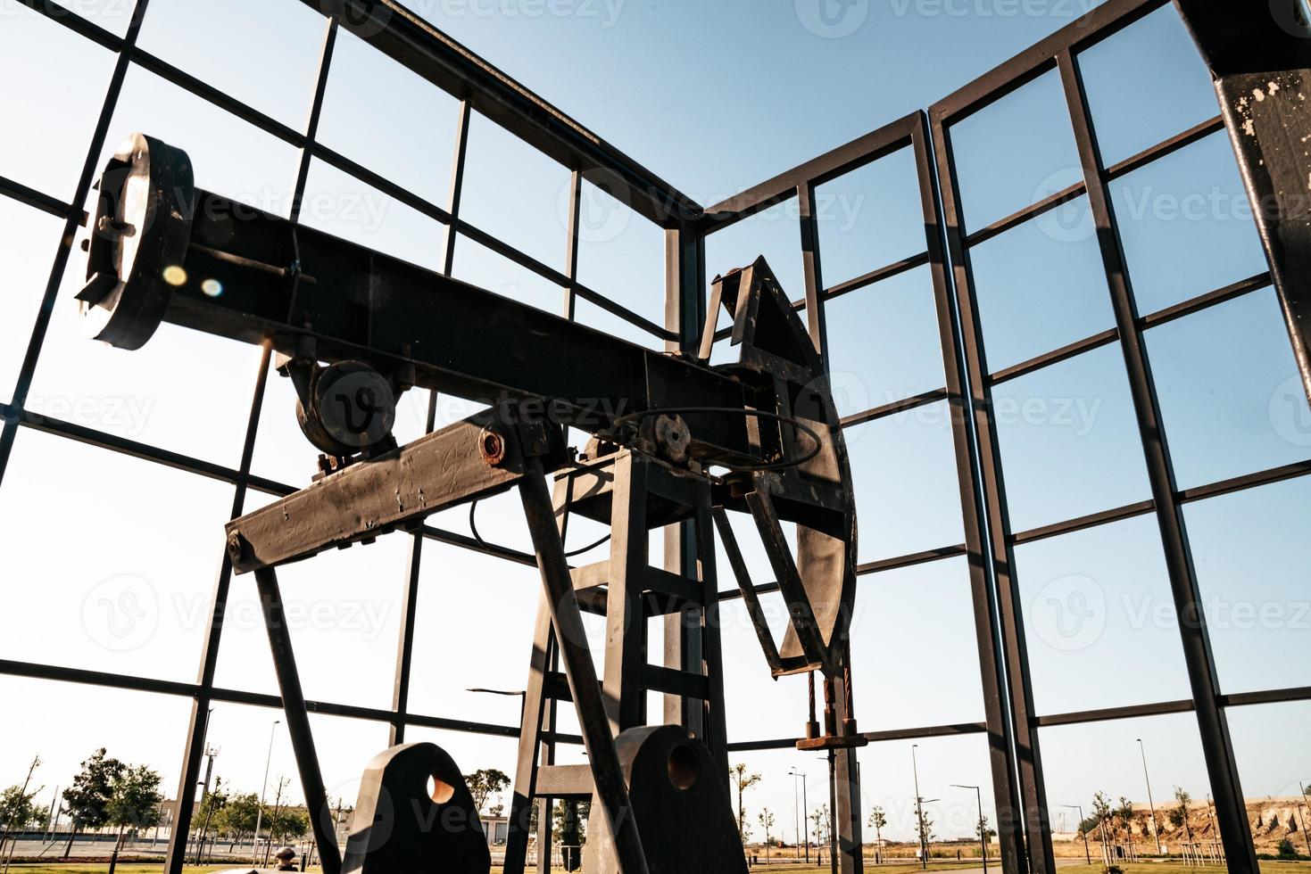 petróleo bomba de cerca detalles. petróleo industria equipo. foto