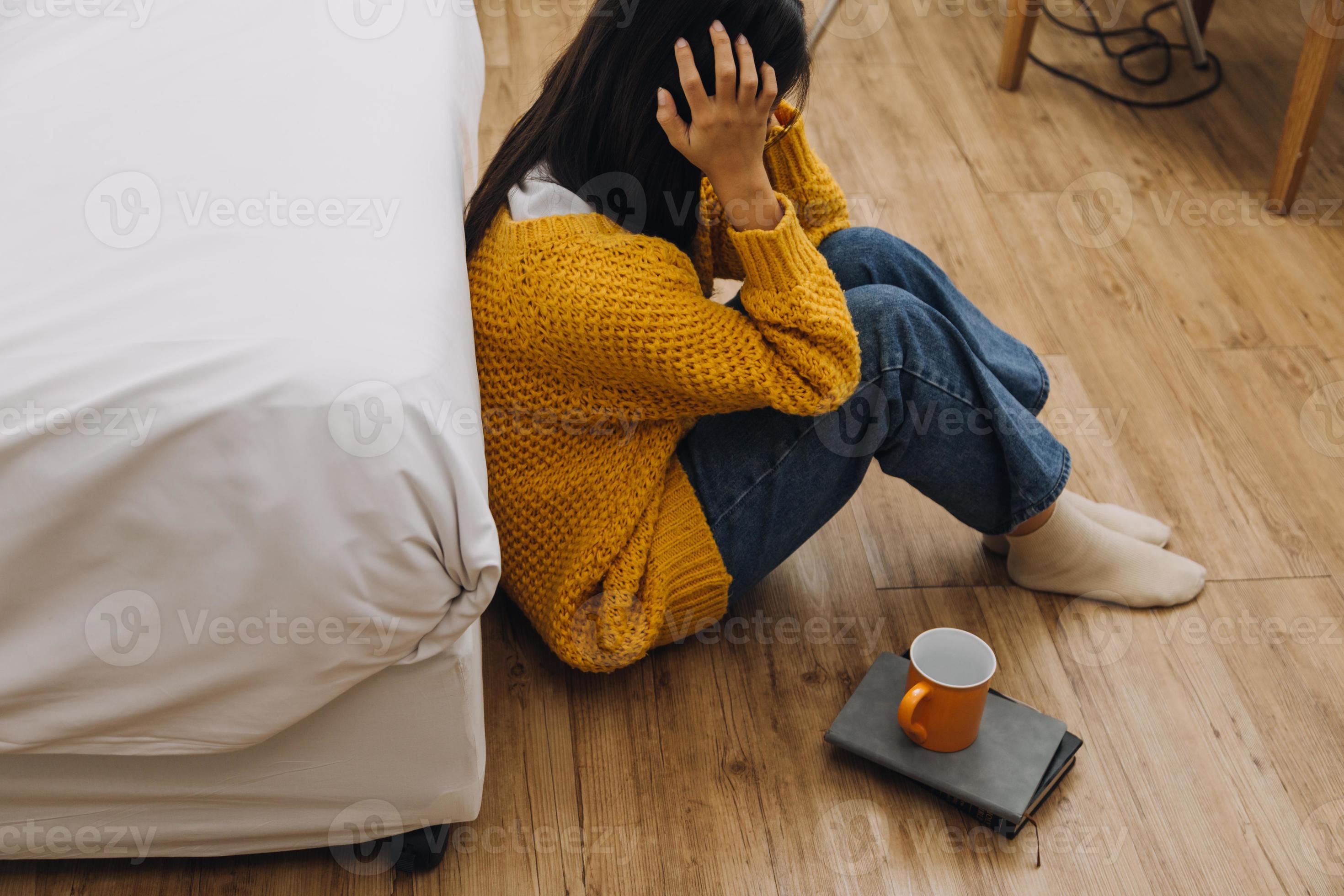 panic attacks alone young girl sad fear stressful depressed emotional.crying  use hand cover face begging help.stop abusing domestic violence in  women,person with health anxiety,people bad feeling down 20510280 Stock  Photo at Vecteezy