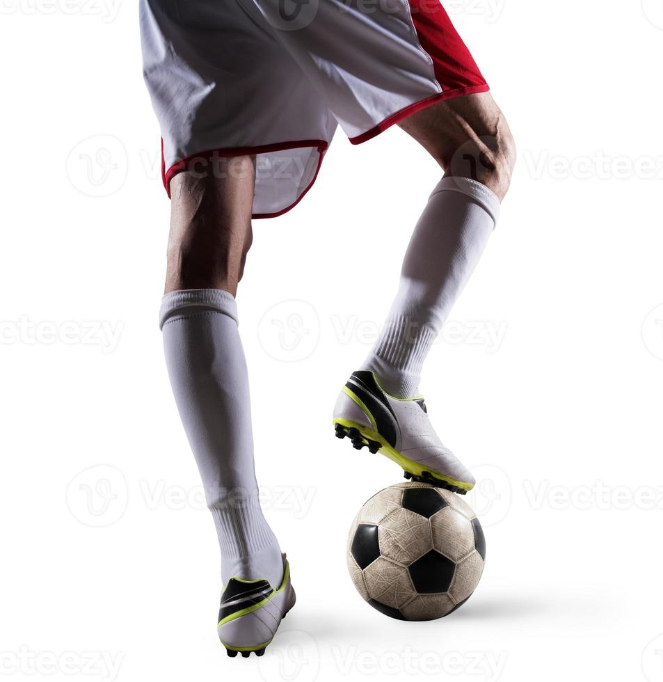 fútbol jugador con balón de fútbol Listo a jugar. aislado en blanco antecedentes foto