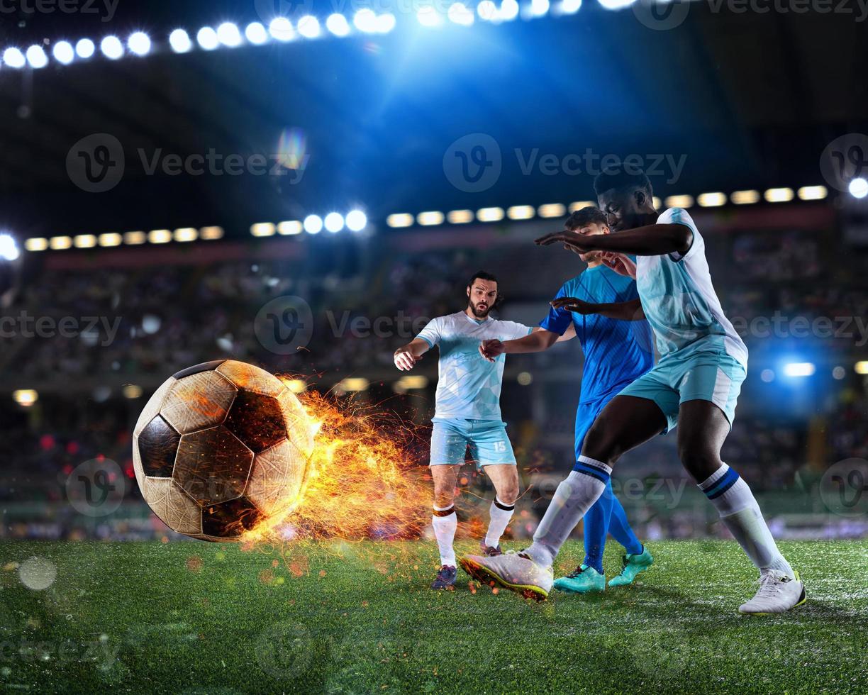 fútbol americano escena con compitiendo fútbol americano jugadores a el lleno estadio con un bola de fuego foto