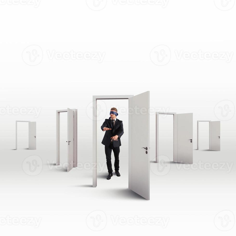 Orientate in choosing a working career between many choices photo