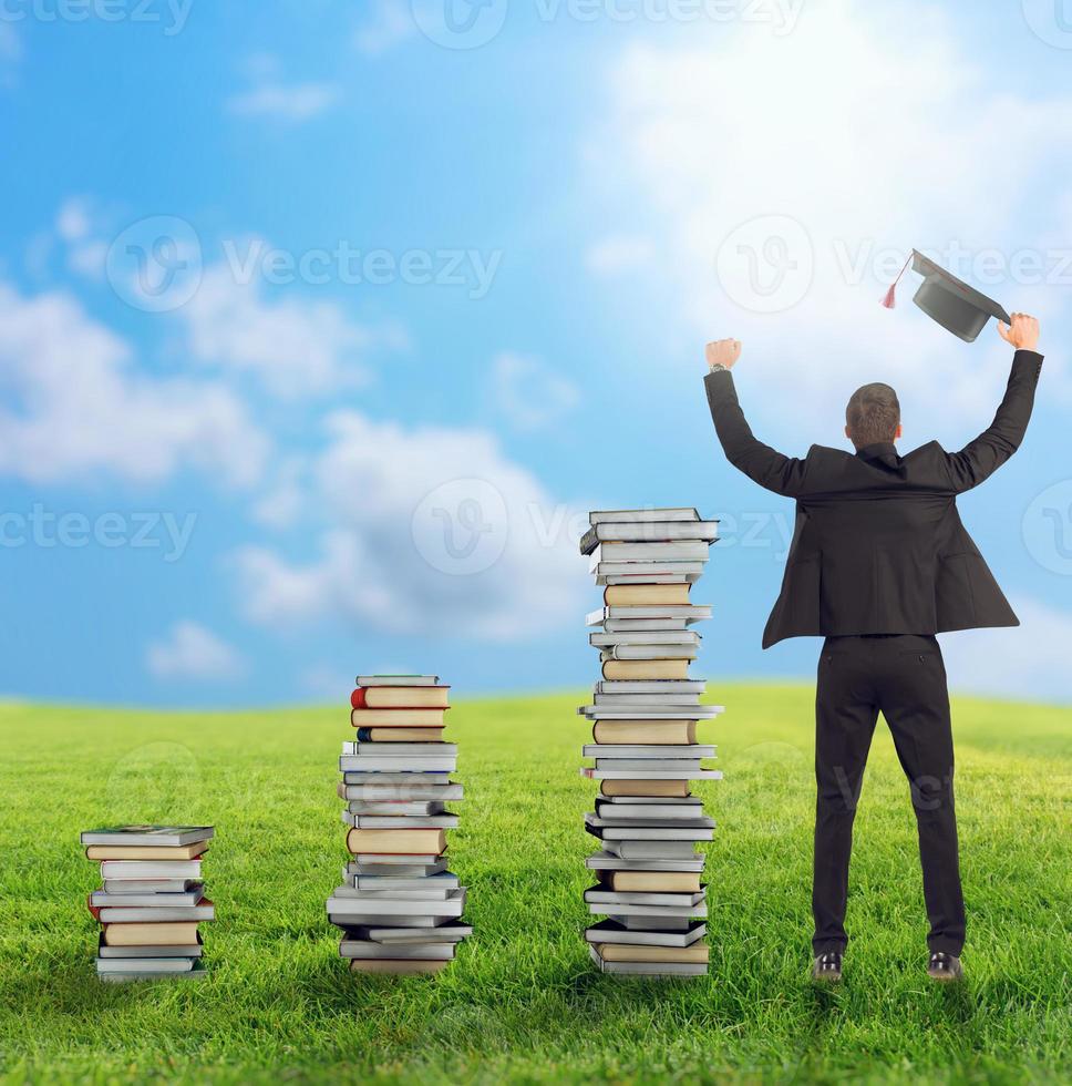 Climb to the degree and the job. photo