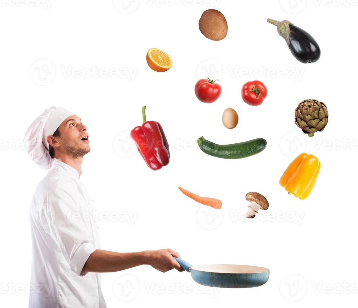 comida sonrisa y cocinero foto