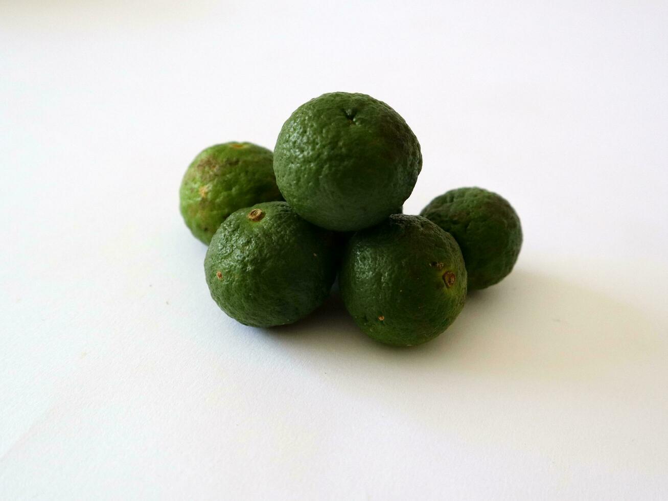 Fresh limes can be used for additional seasoning photo