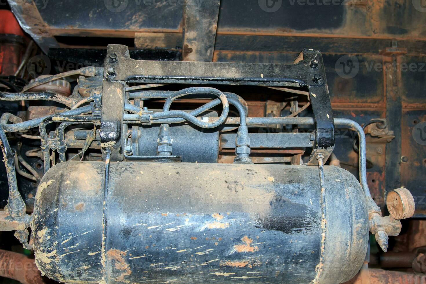 Brake cylinders or brake pumps of heavy trucks are essential for driving and maneuvering the vehicle and brake cables in the factory and maintaining normal operation. photo