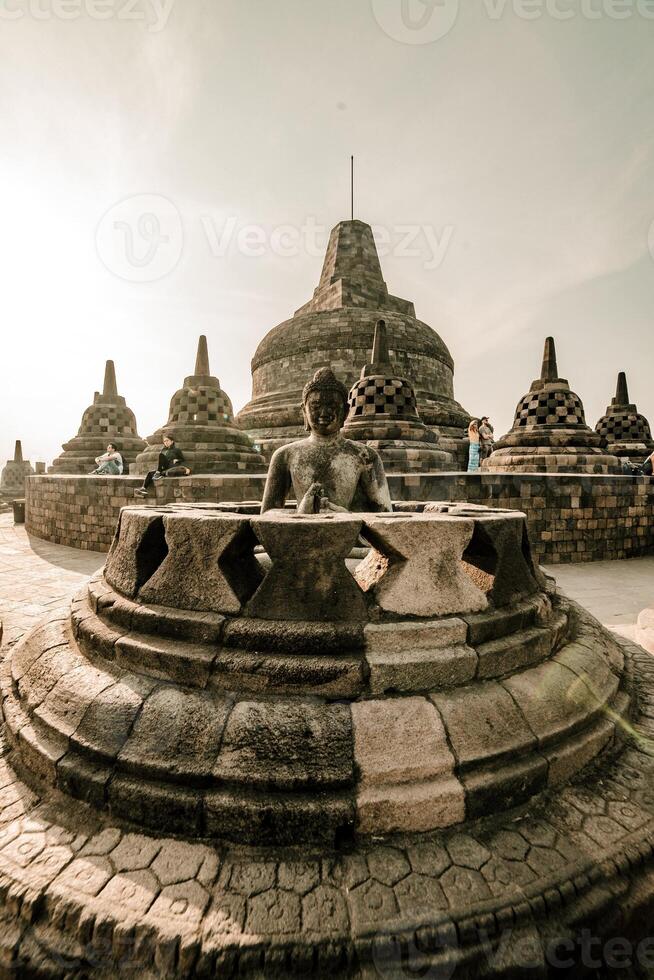 hermosa borobudur templo estupa foto