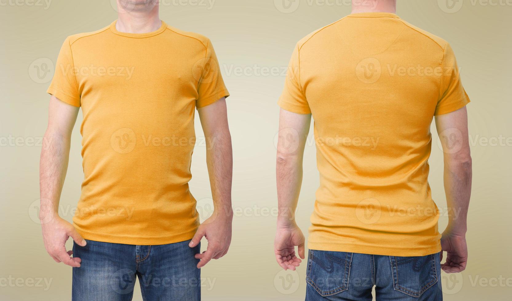 camisa diseño y personas concepto - cerca arriba de hombre en blanco blanco camiseta frente y posterior aislado. limpiar vacío burlarse de arriba tamplate para diseño colocar. foto