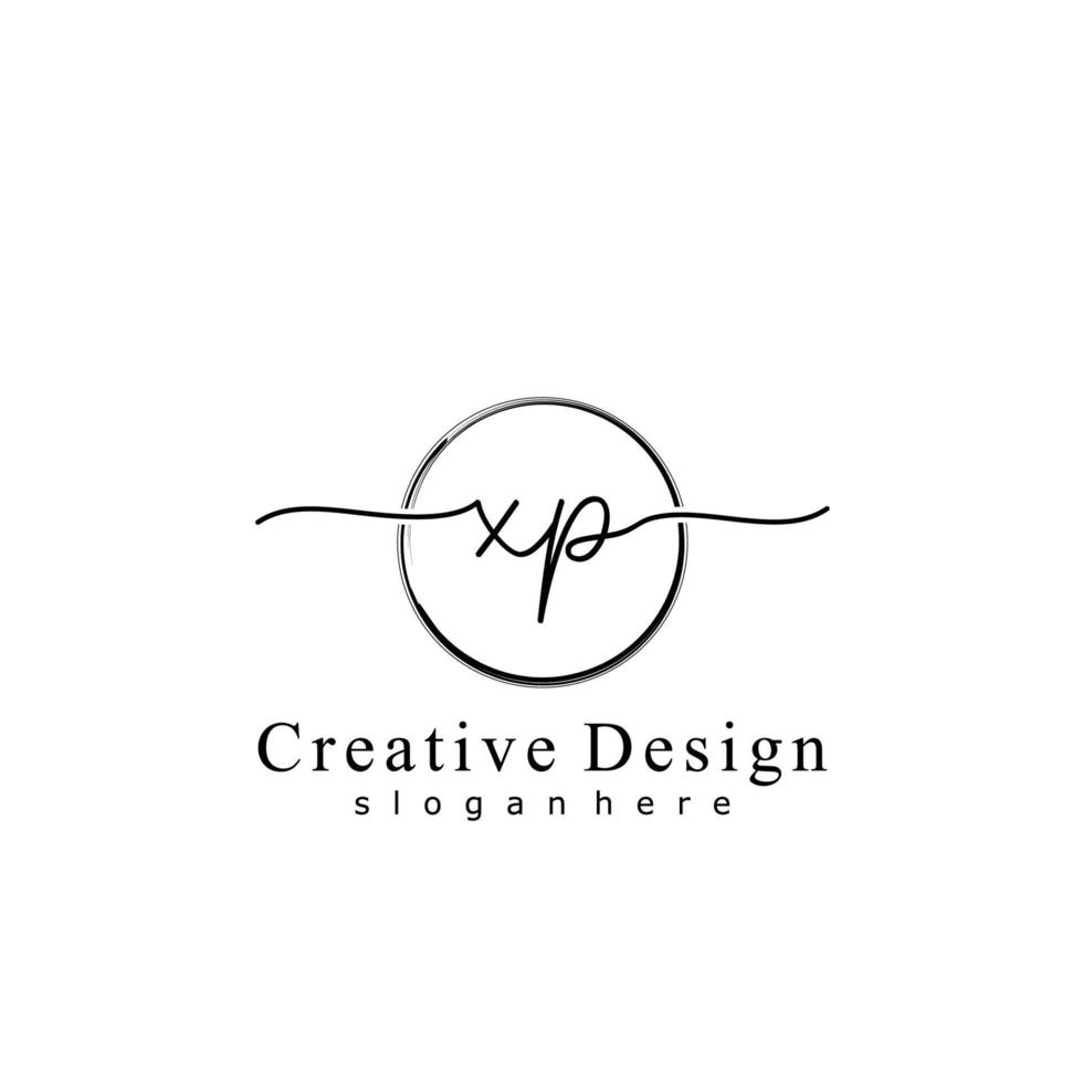 logotipo de escritura a mano xp inicial con vector de plantilla dibujada a mano de círculo