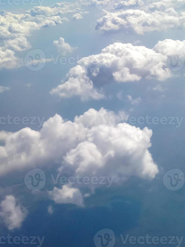 cielo azul con fondo de nubes foto