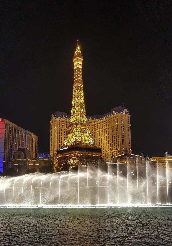 Las Vegas's recreation of the Eiffel Tower photo