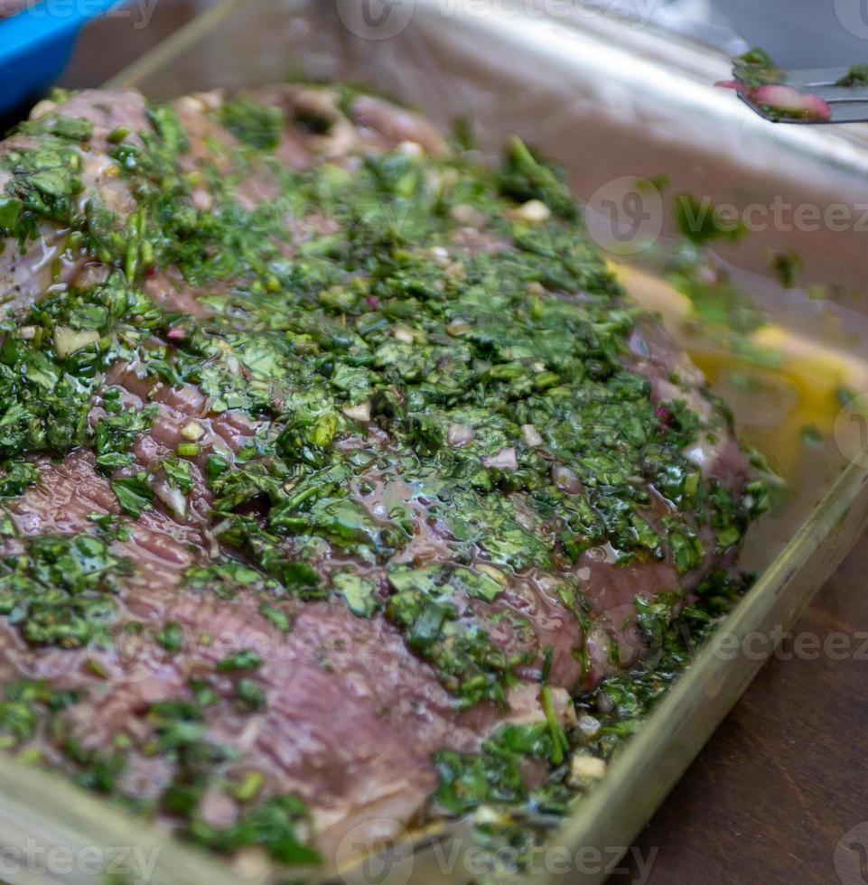 marinado filete con hierbas foto