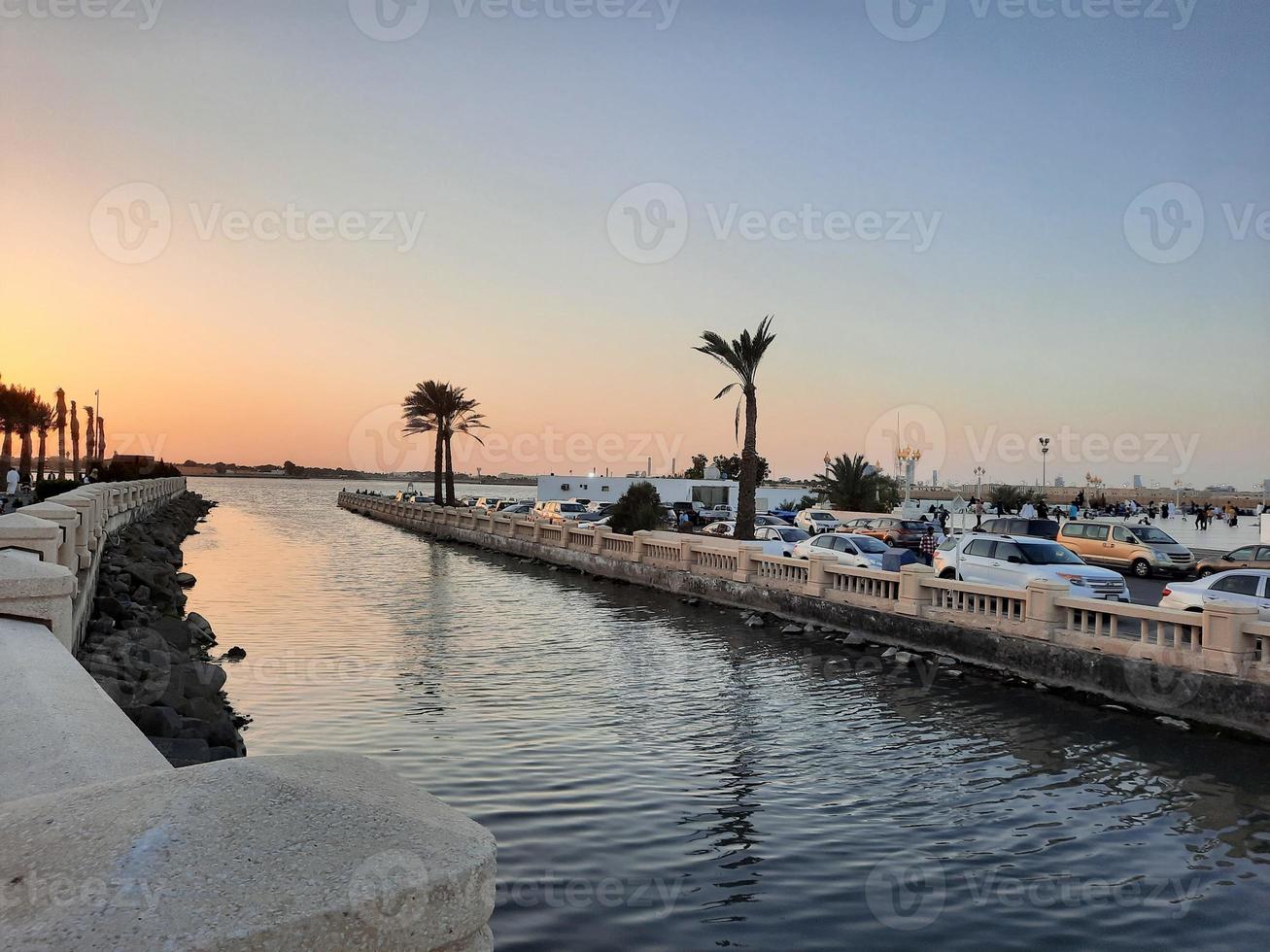 hermosa noche y vistoso puesta de sol a Yeda, cornisa, saudi arabia, foto