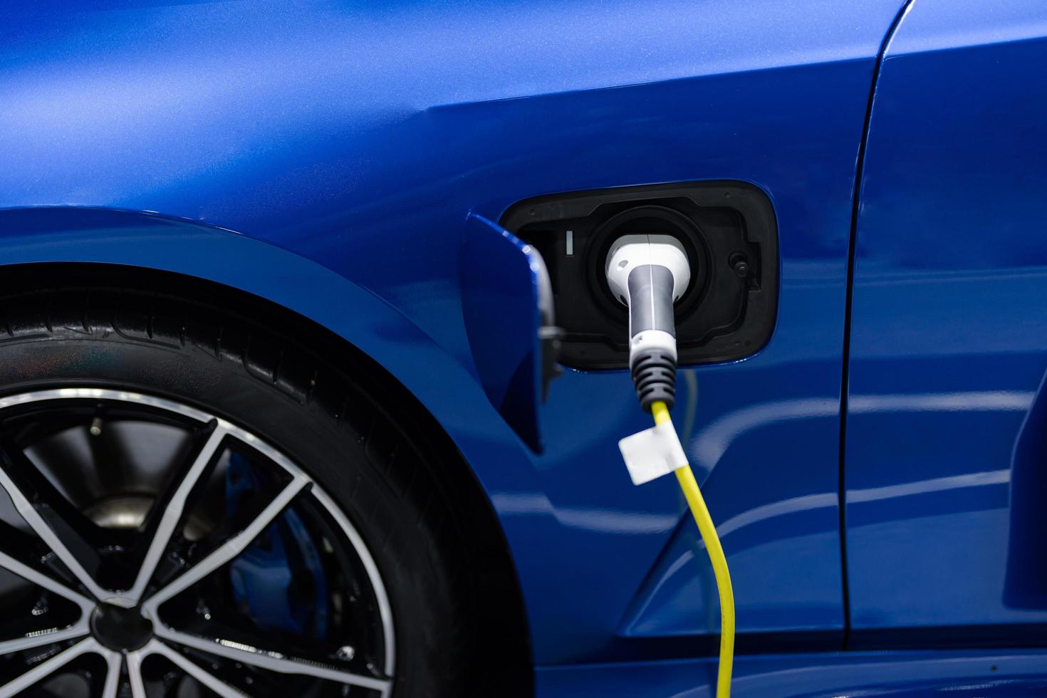 E-mobility, Electric vehicle charging, Electric car charging station photo