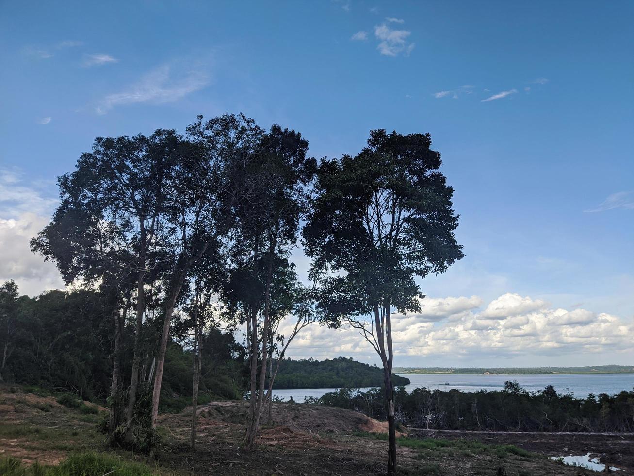 landscape photo, on the edge of the bay waters photo