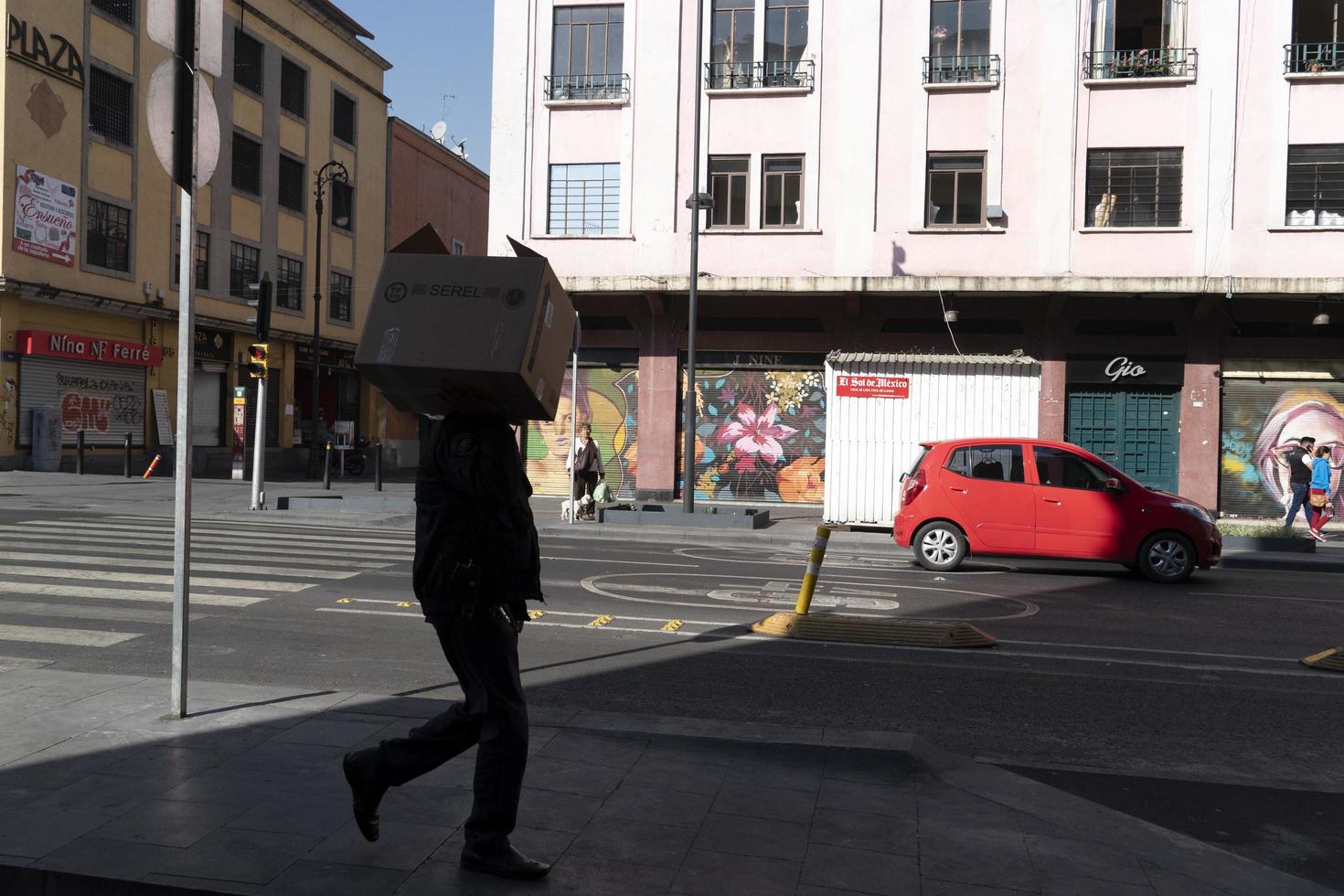 mexico ciudad, mexico - enero 30 2019 - todas el tiendas rodar abajo puertas tener rociar pintado pintada foto