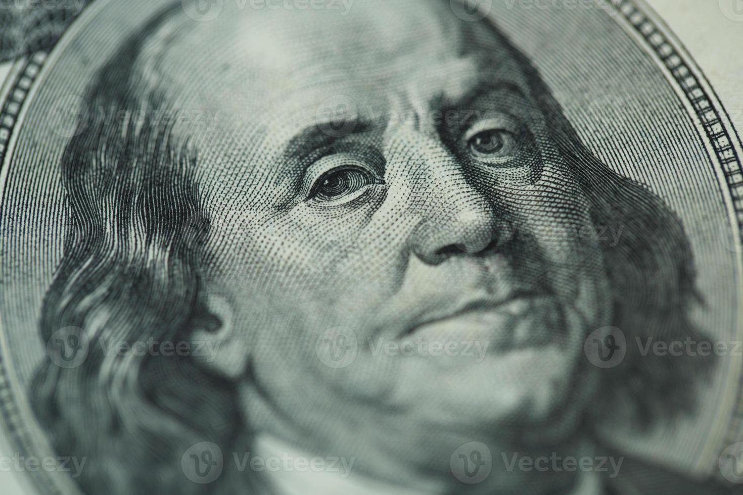 Benjamín de franklin retrato en uno cien dólar cuenta foto